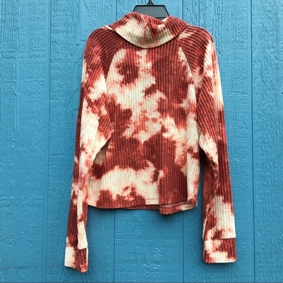 NWT Abound Red & White Tie Dye Waffle Knit Cowl Neck Pullover Sweater Size XS - Picture 2 of 6